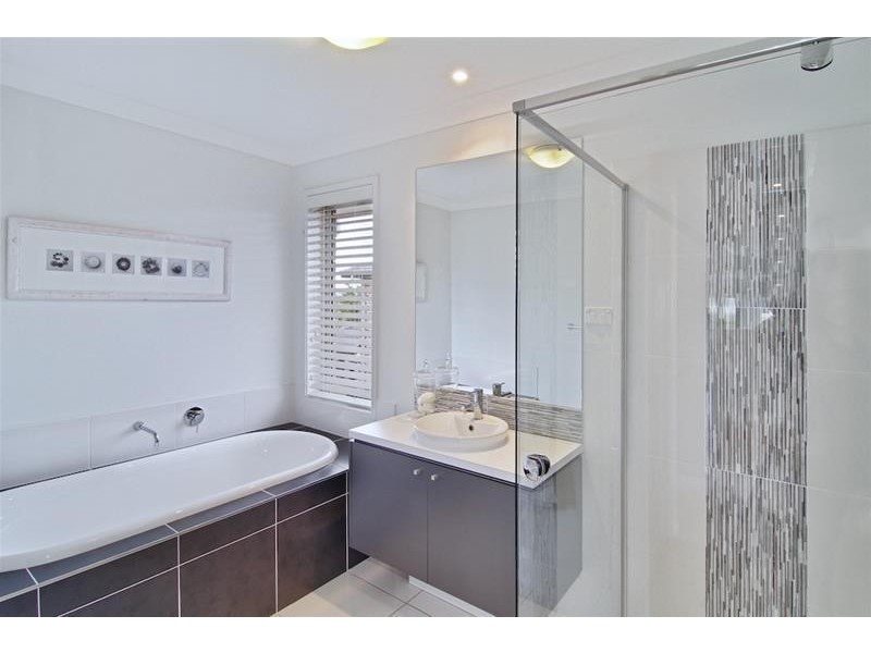 27 Bond Street, Oran Park NSW 2570