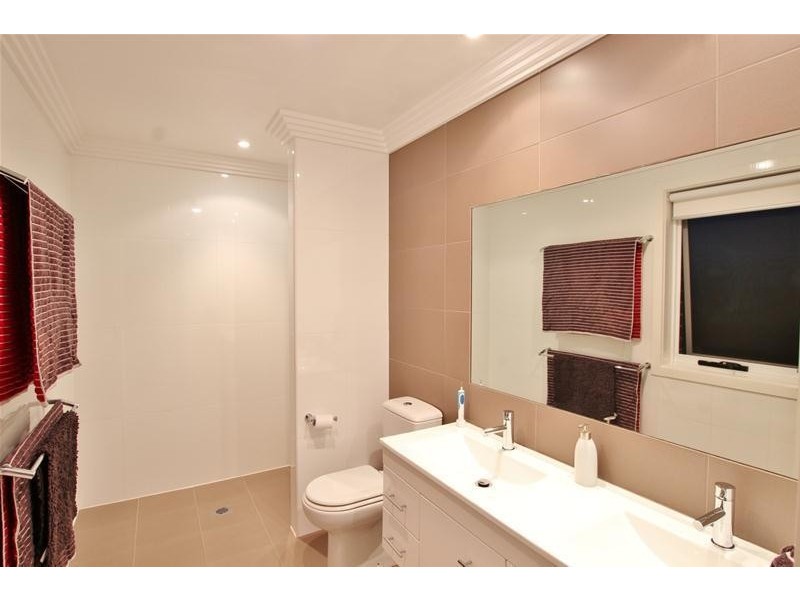 16 McLucas Circuit, Elderslie NSW 2570