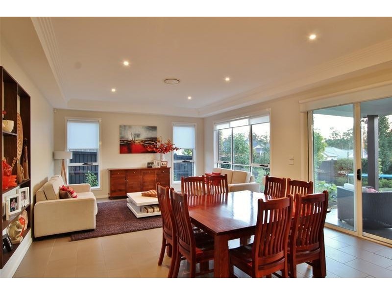 16 McLucas Circuit, Elderslie NSW 2570