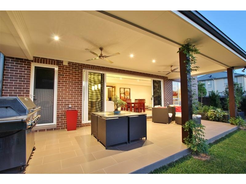 16 McLucas Circuit, Elderslie NSW 2570