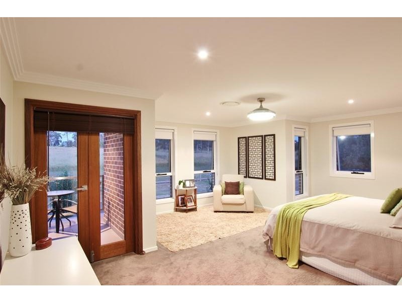 16 McLucas Circuit, Elderslie NSW 2570