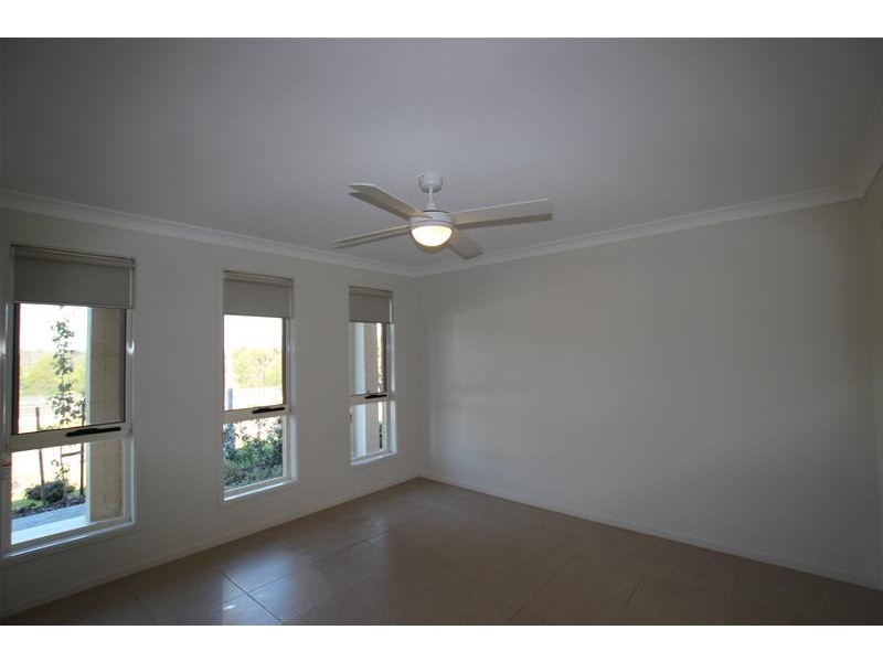 76 Greenfield Crescent, Elderslie NSW 2570