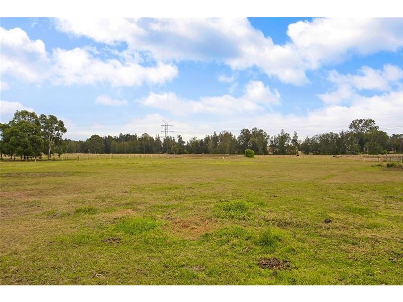 24 Oran Park Drive, Oran Park NSW 2570