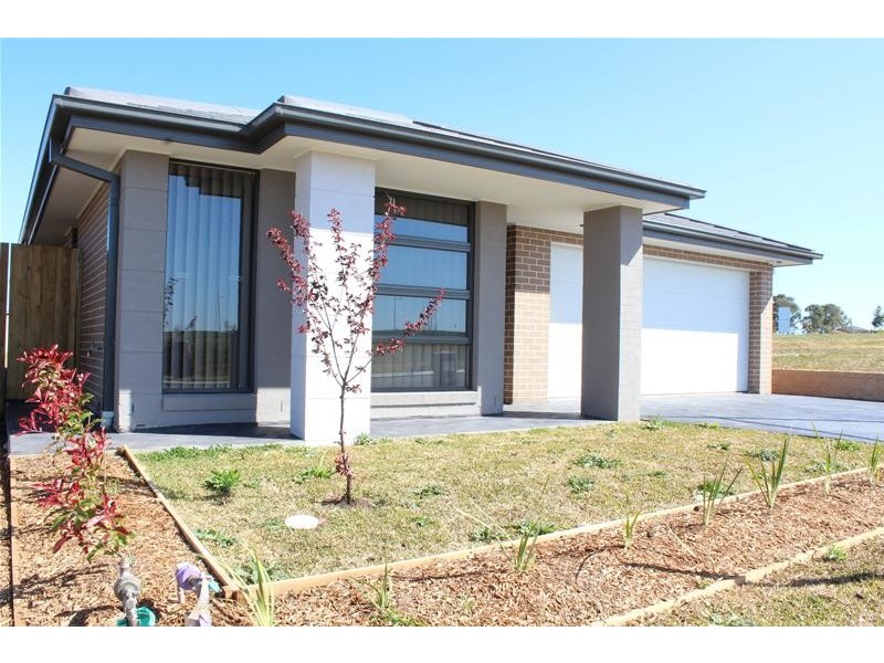 13 Rixon Street, Oran Park NSW 2570