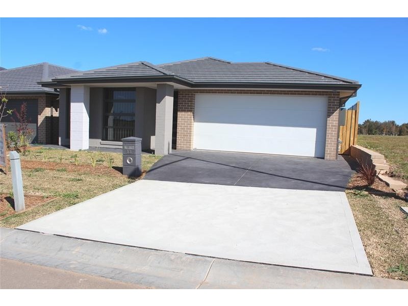 13 Rixon Street, Oran Park NSW 2570