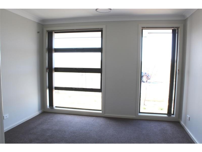 13 Rixon Street, Oran Park NSW 2570