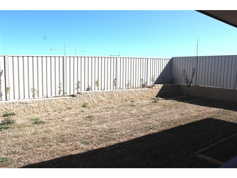 13 Rixon Street, Oran Park NSW 2570