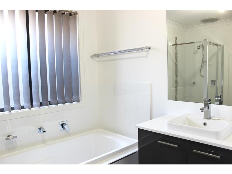 13 Rixon Street, Oran Park NSW 2570