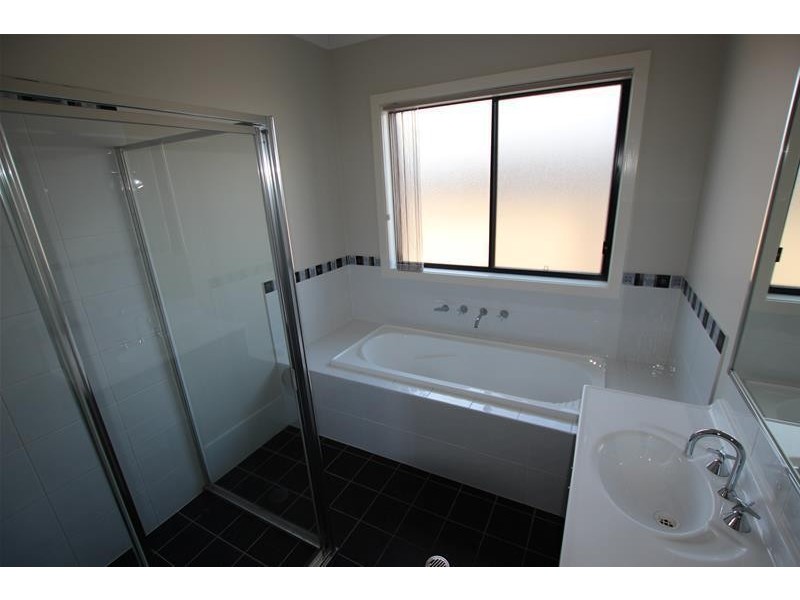 7 Dewpoint Drive, Spring Farm NSW 2570