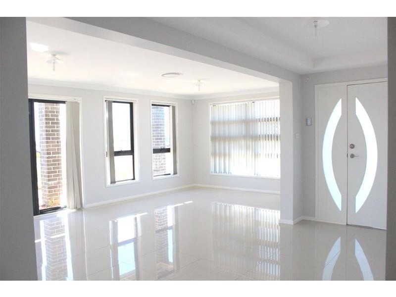 24 Seton Street, Oran Park NSW 2570