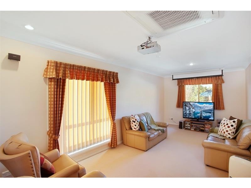 3 Coopworth Road, Elderslie NSW 2570