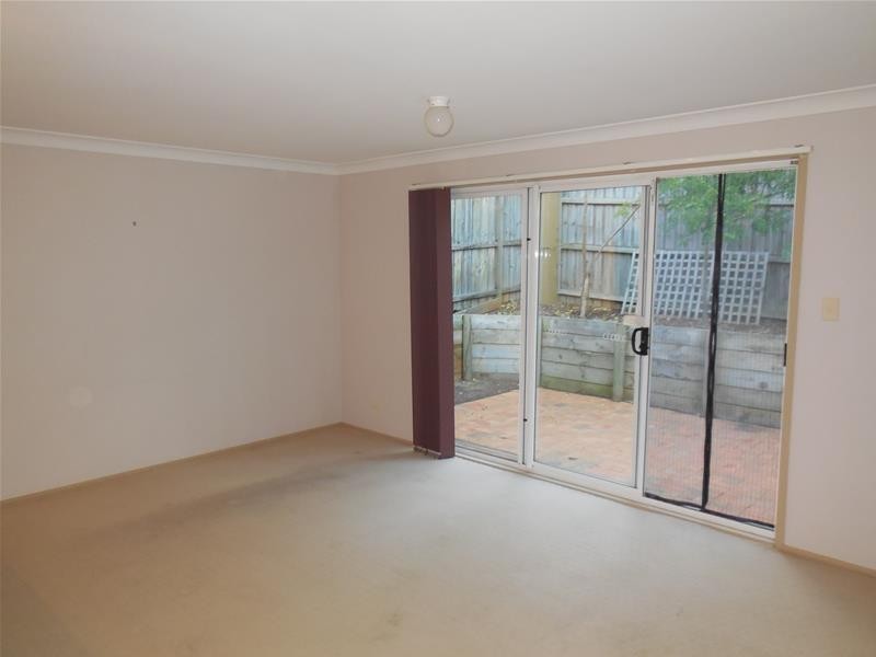 4 Greenwich Walk, Campbelltown NSW 2560