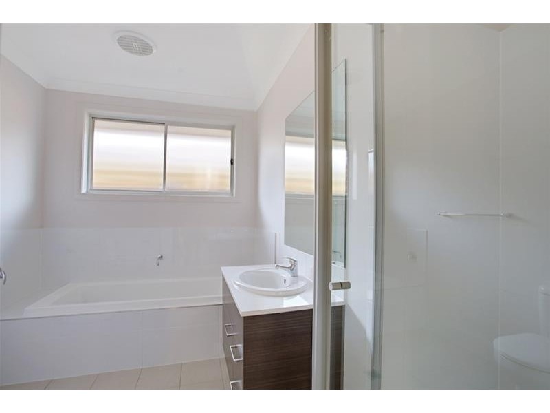 29 Holden Street, Oran Park NSW 2570