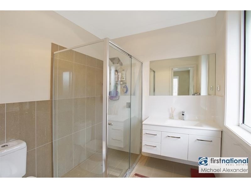 27 Holland Drive, Spring Farm NSW 2570