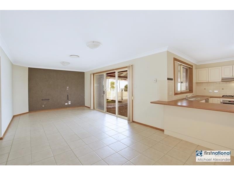 2 Vannon Circuit, Currans Hill NSW 2567