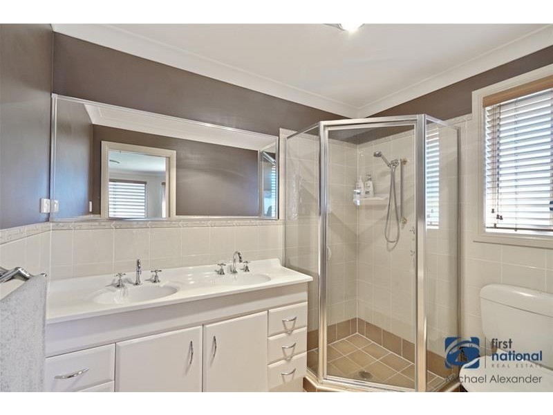 5 Hewitt Link, Harrington Park NSW 2567