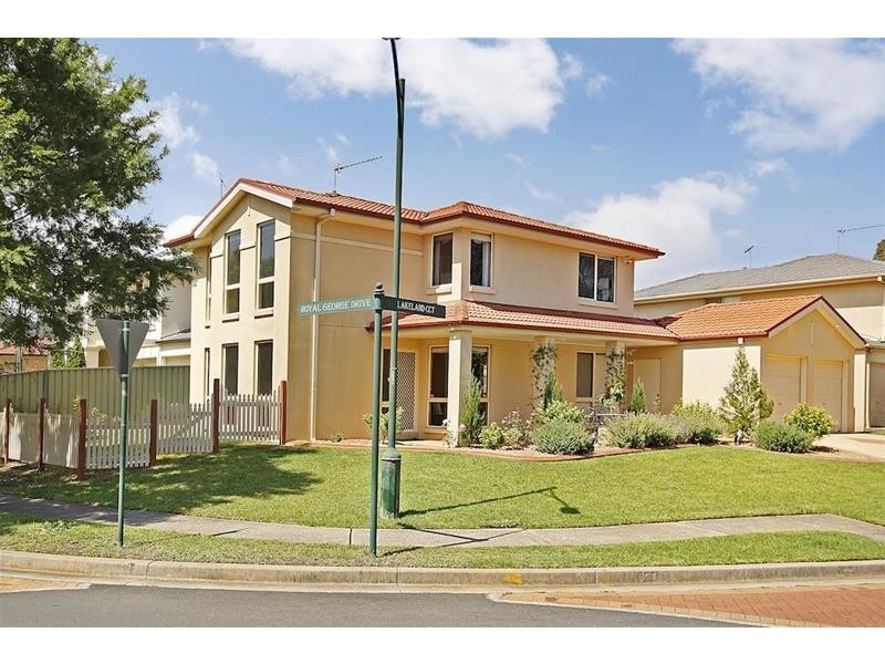 1 Lakeland Circuit, Harrington Park NSW 2567