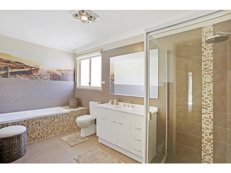 1 Lakeland Circuit, Harrington Park NSW 2567