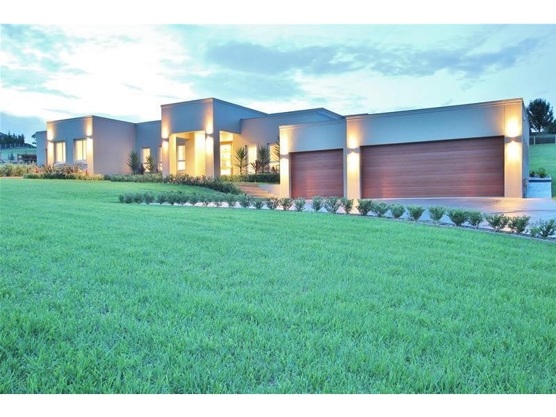 15 Harben Vale Circuit, Grasmere NSW 2570