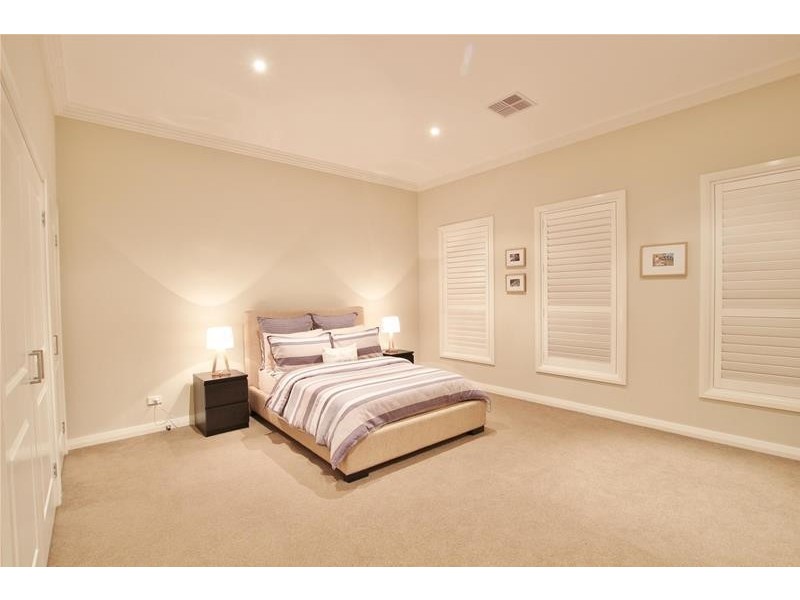 15 Harben Vale Circuit, Grasmere NSW 2570