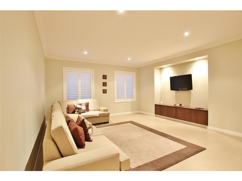 15 Harben Vale Circuit, Grasmere NSW 2570