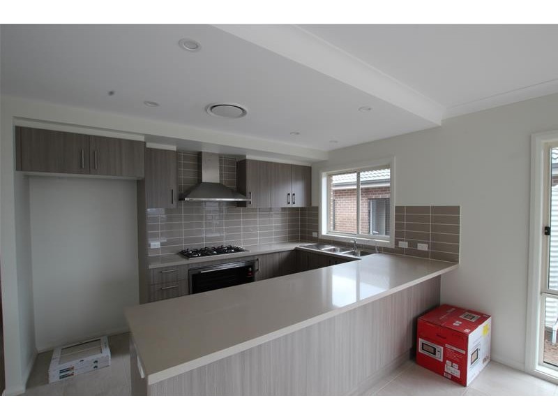 33 Skaife Street, Oran Park NSW 2570