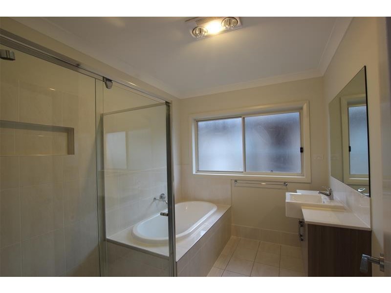 33 Skaife Street, Oran Park NSW 2570