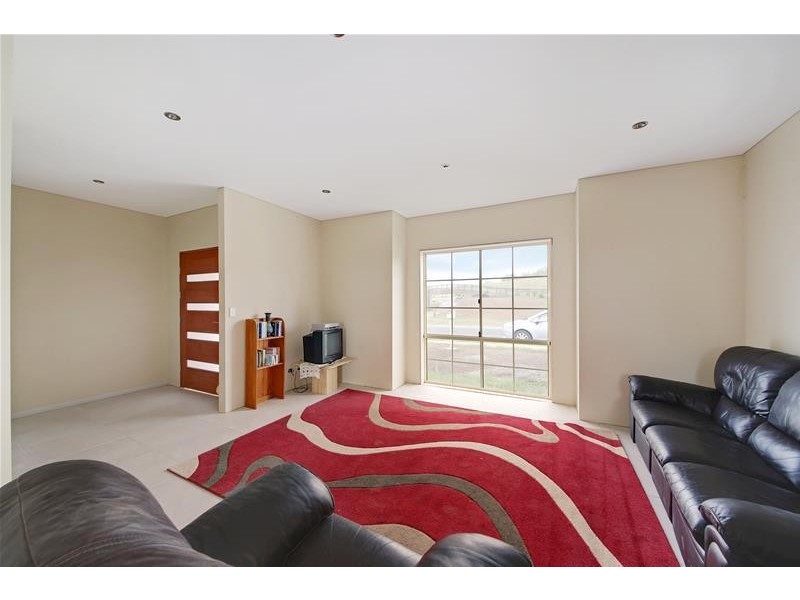 52 Moyengully Avenue, Mount Annan NSW 2567