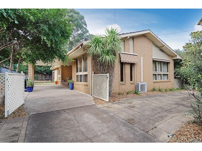 4 McCrae Drive, Camden South NSW 2570