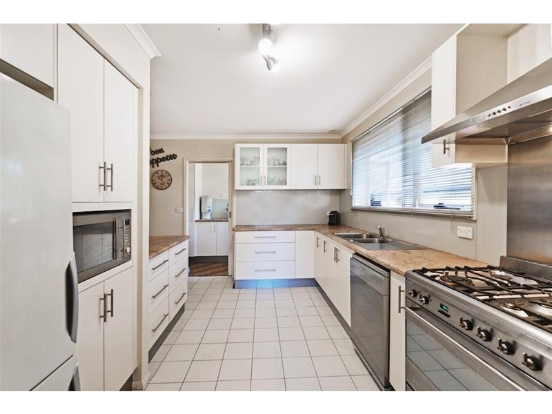 4 McCrae Drive, Camden South NSW 2570