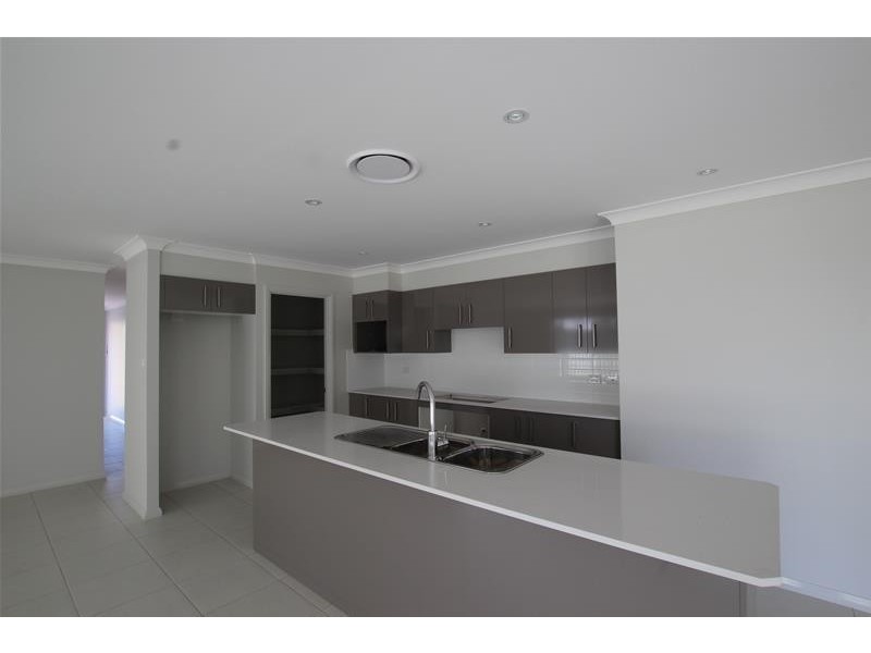 12 Lormer Crescent, Narellan NSW 2567