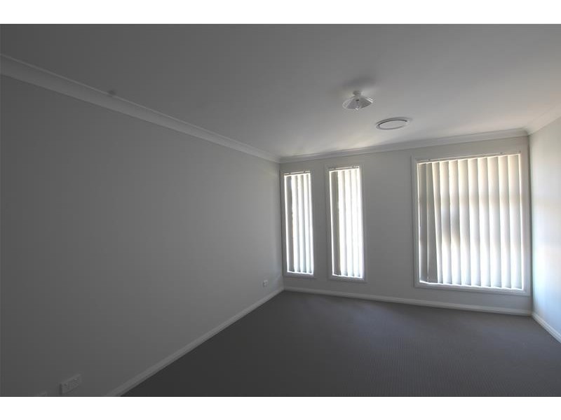 12 Lormer Crescent, Narellan NSW 2567