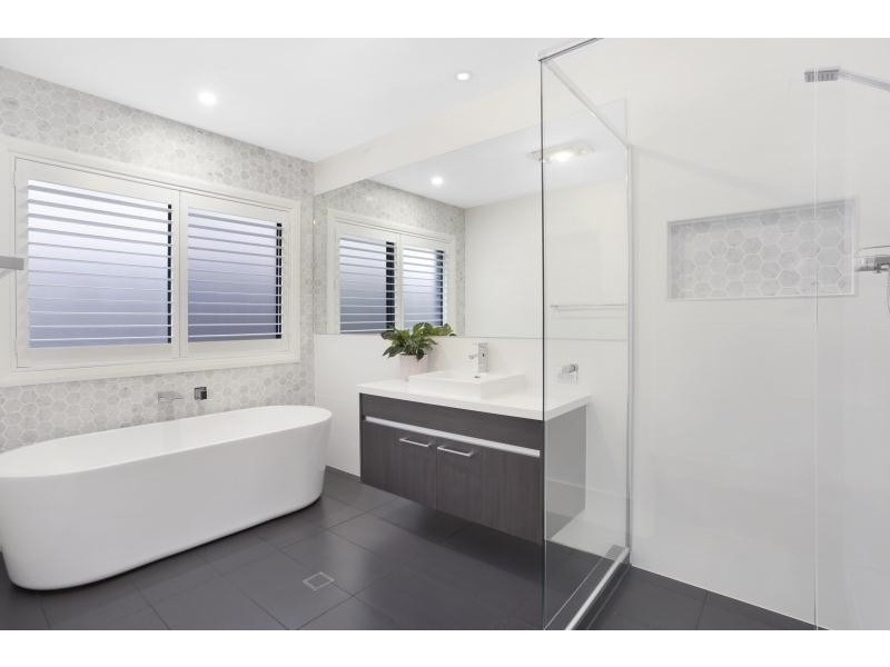 32 Doolan Crescent, Harrington Park NSW 2567