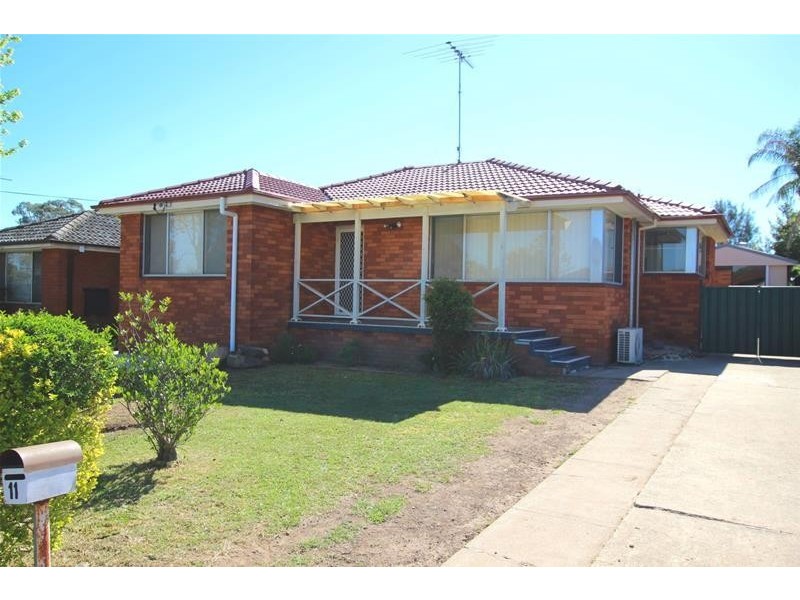 11 Nicholson Avenue, Leumeah NSW 2560