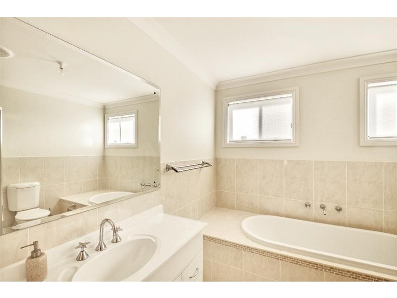 41 Endeavour Circuit, Harrington Park NSW 2567