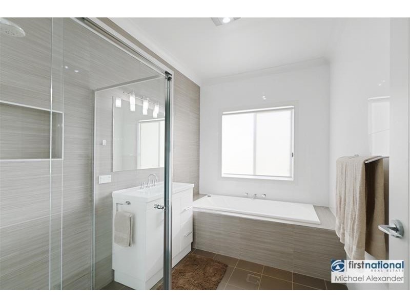 37 Grimes Avenue, Elderslie NSW 2570