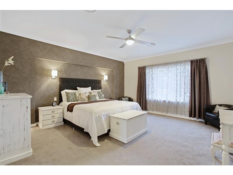 20 Yewens Circuit, Grasmere NSW 2570