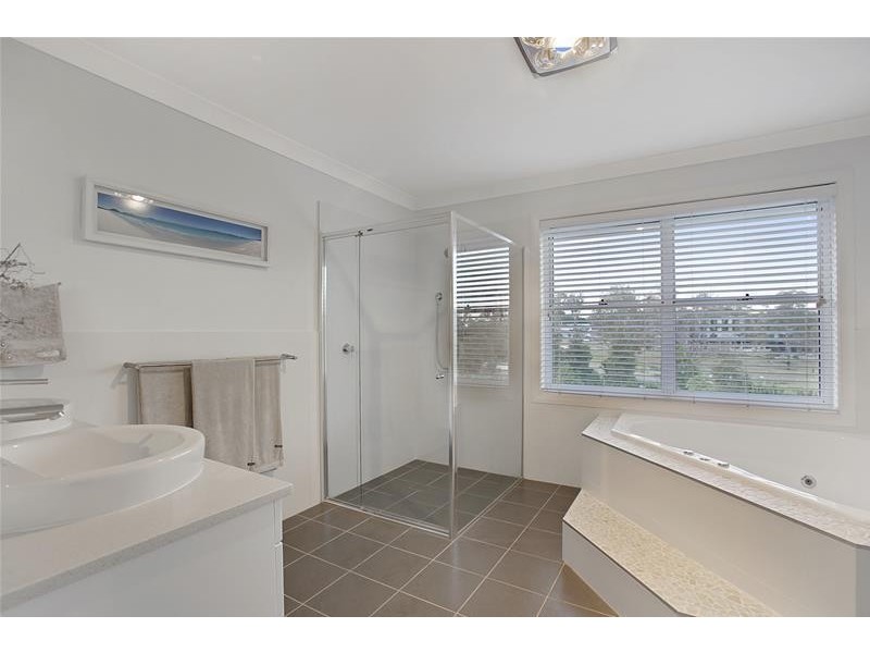 20 Yewens Circuit, Grasmere NSW 2570