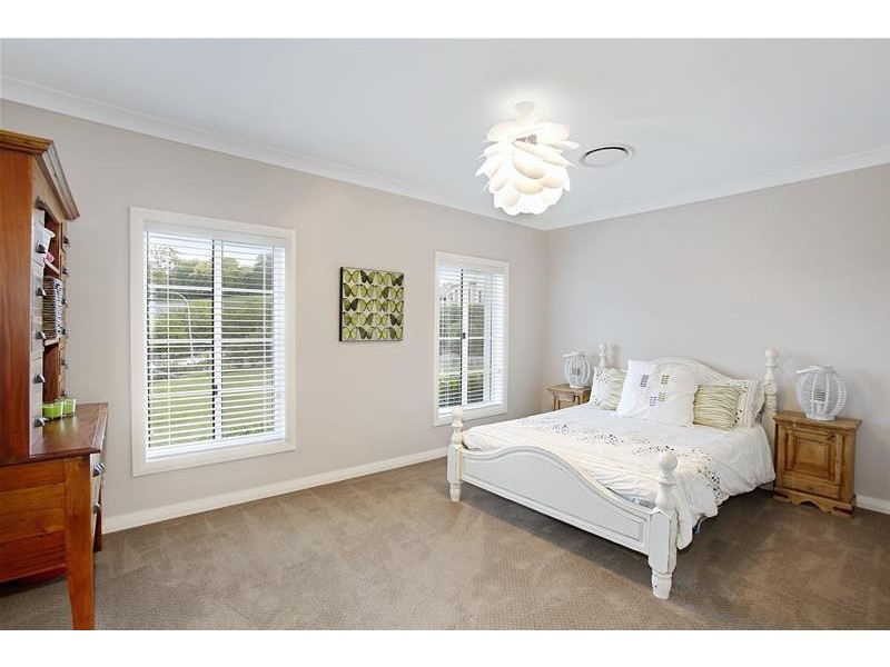 20 Yewens Circuit, Grasmere NSW 2570