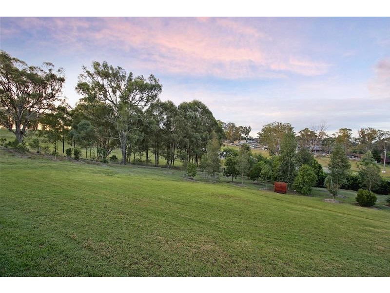 20 Yewens Circuit, Grasmere NSW 2570