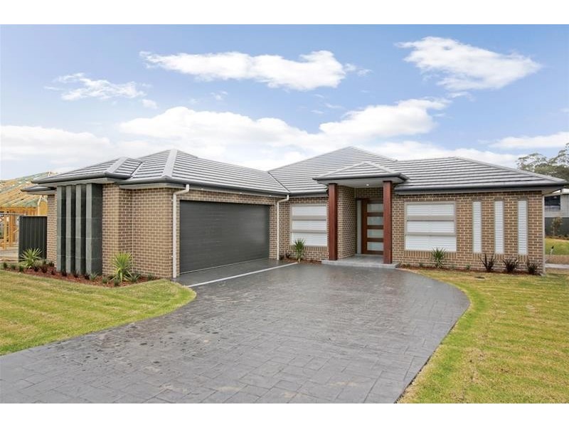 5 Lowry Close, Harrington Park NSW 2567