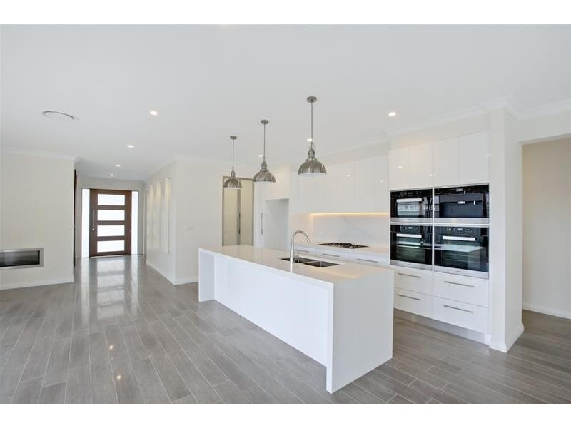 5 Lowry Close, Harrington Park NSW 2567