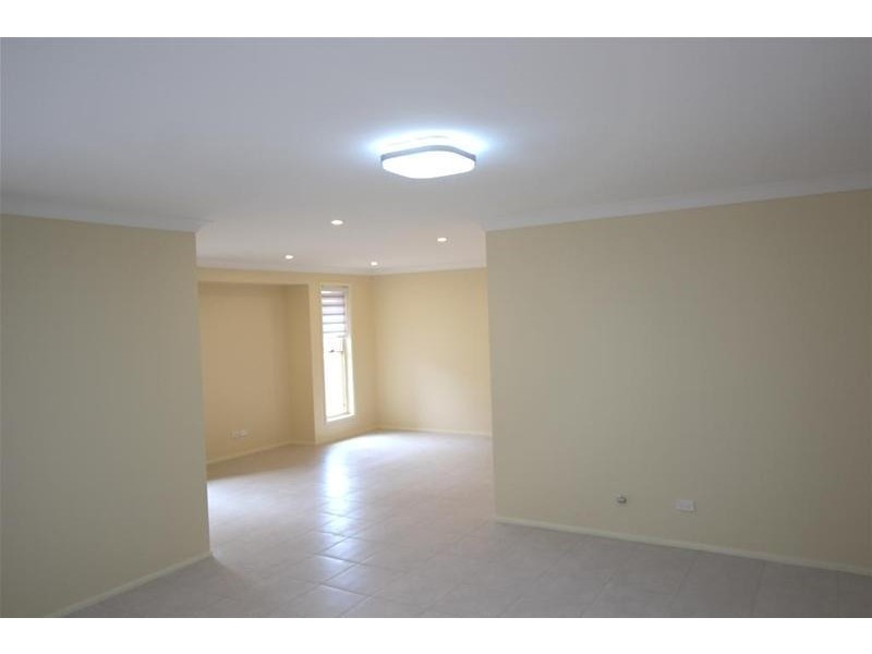 22 Agostini Circuit, Oran Park NSW 2570