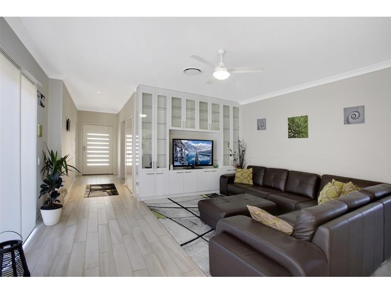 60 Cameron Circuit, Harrington Park NSW 2567