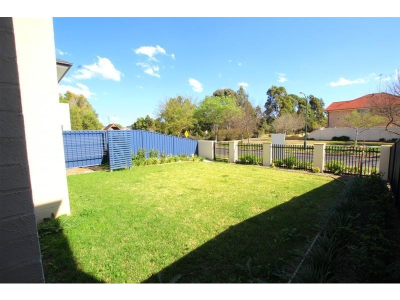 4 Regency Drive, Harrington Park NSW 2567