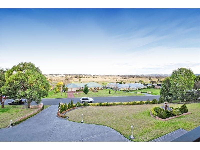 35 The Outlook, Kirkham NSW 2570