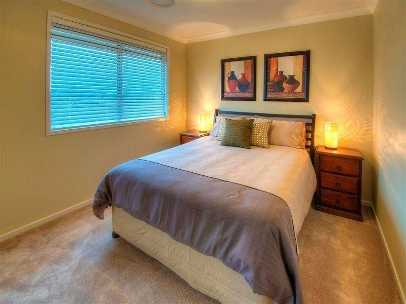 86 Minorca Circuit, Spring Farm NSW 2570