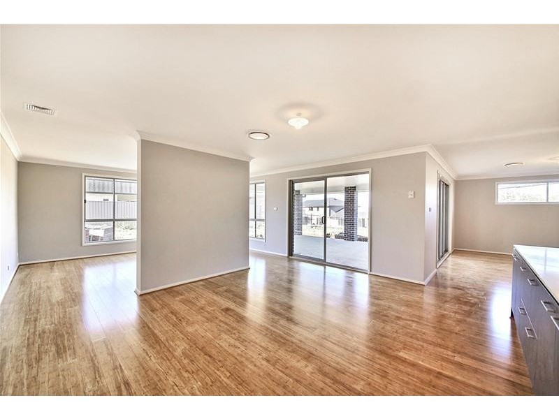 8 Ellen Ridge, Harrington Park NSW 2567