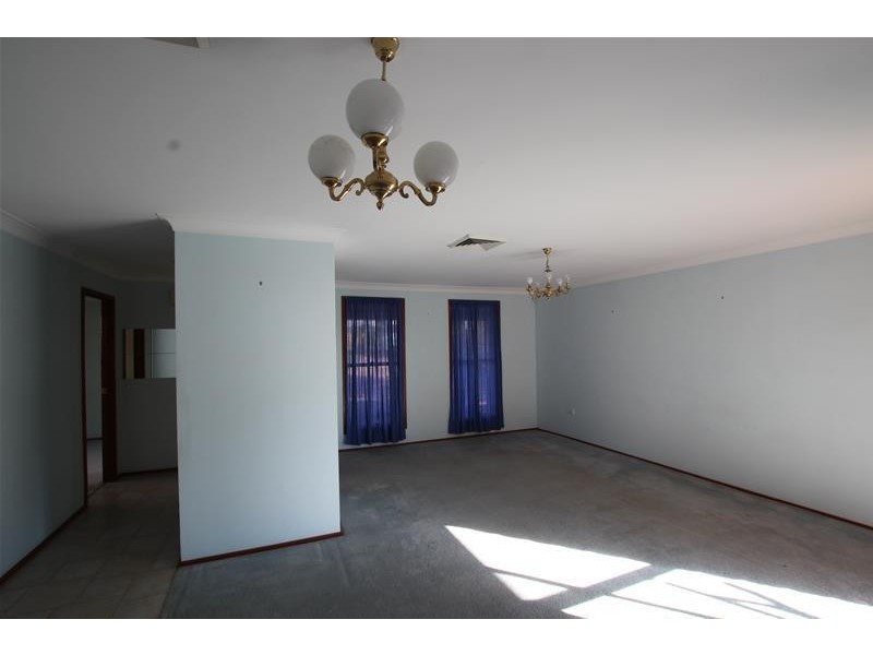 255 Camden Valley Way, Narellan NSW 2567