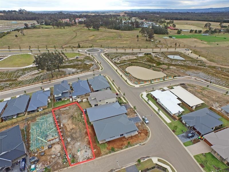 4 Loudon Crescent, Cobbitty NSW 2570